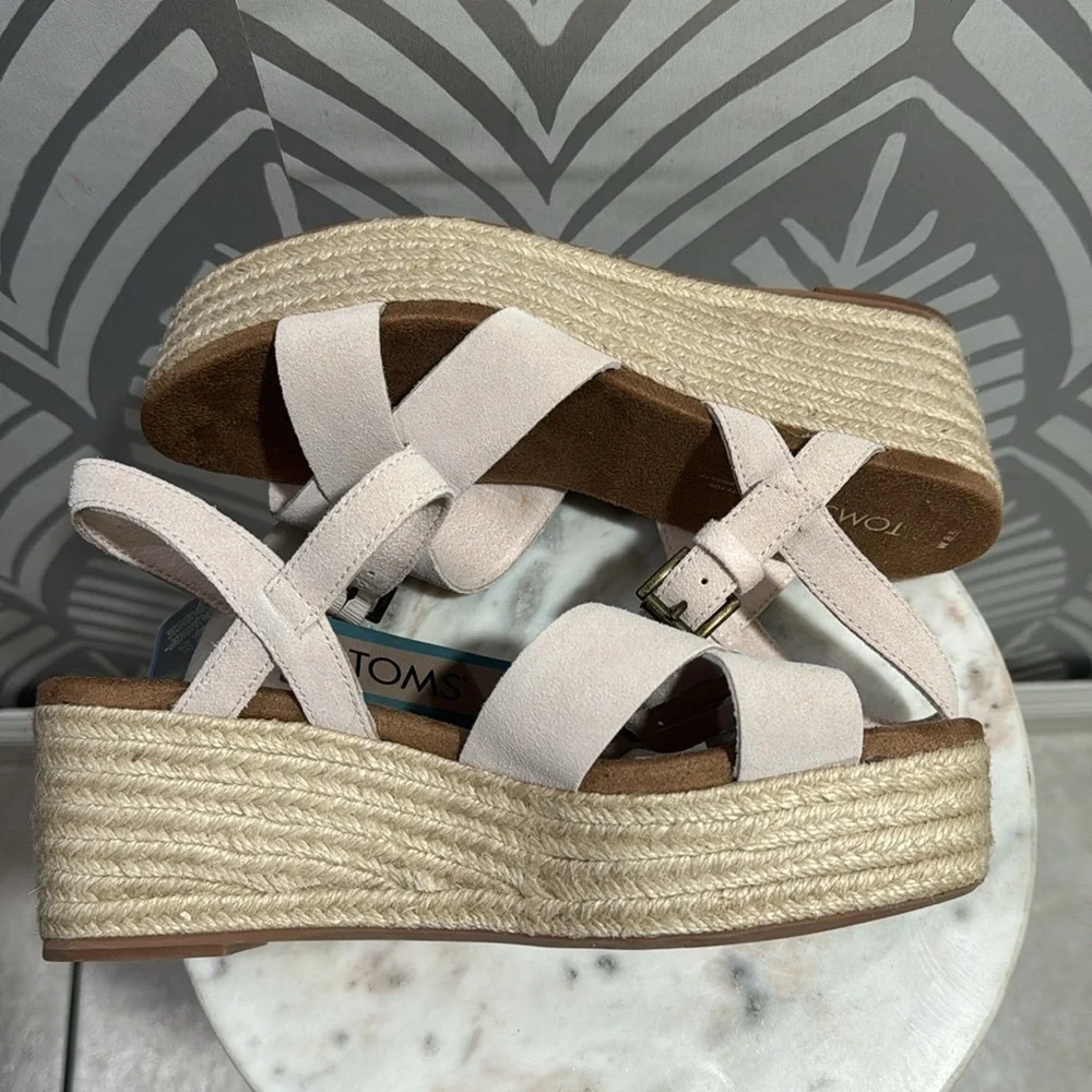 Toms cream wedge sandal size 8.5 New-No Box/Tags